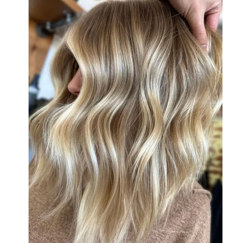 Golden waves with hand painted light