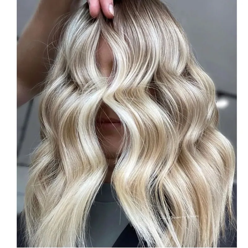 Pearl blonde waves